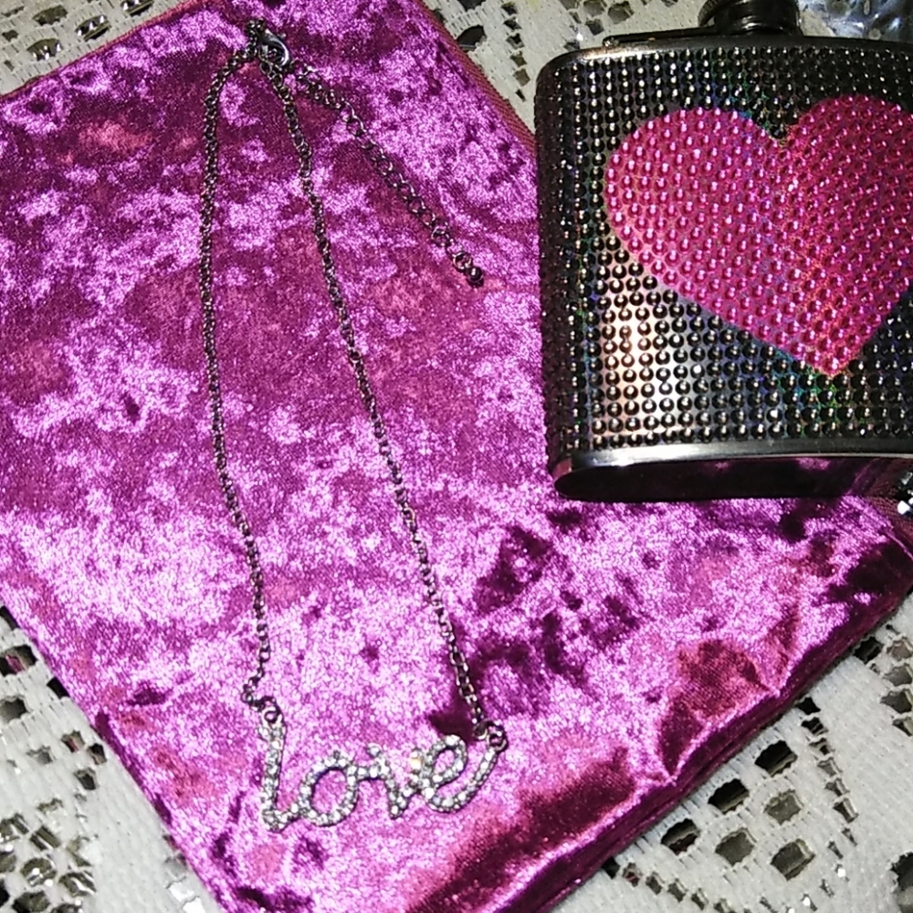 💖 NEW SILVER PLATED CZ💎ACCENT LOVE NECKLACE - Picture 2 of 3